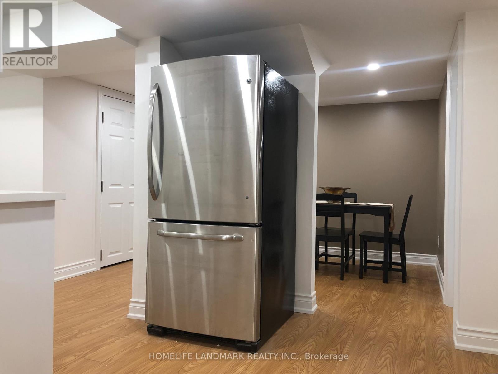 95 Dewpoint Road, Vaughan, Ontario  L4J 9E1 - Photo 3 - N12557734