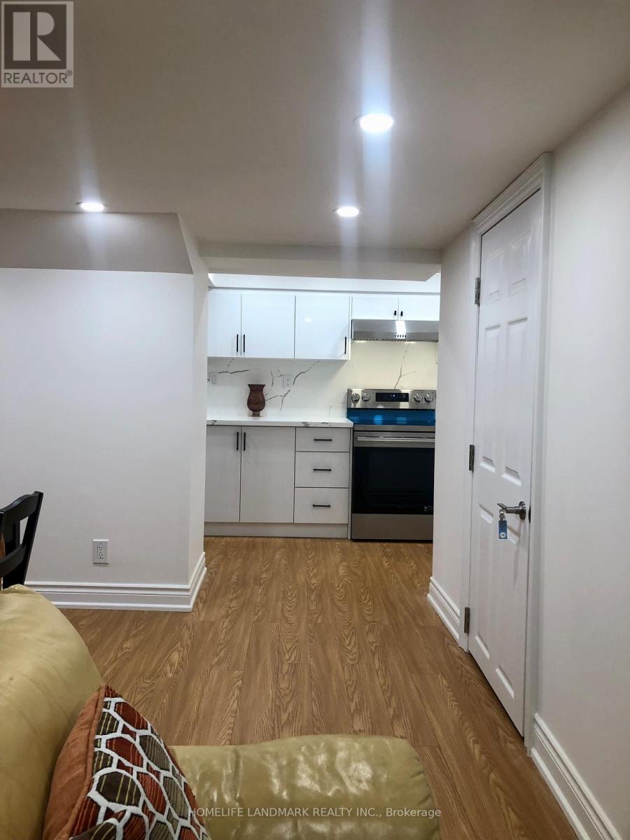 95 Dewpoint Road, Vaughan, Ontario  L4J 9E1 - Photo 4 - N12557734