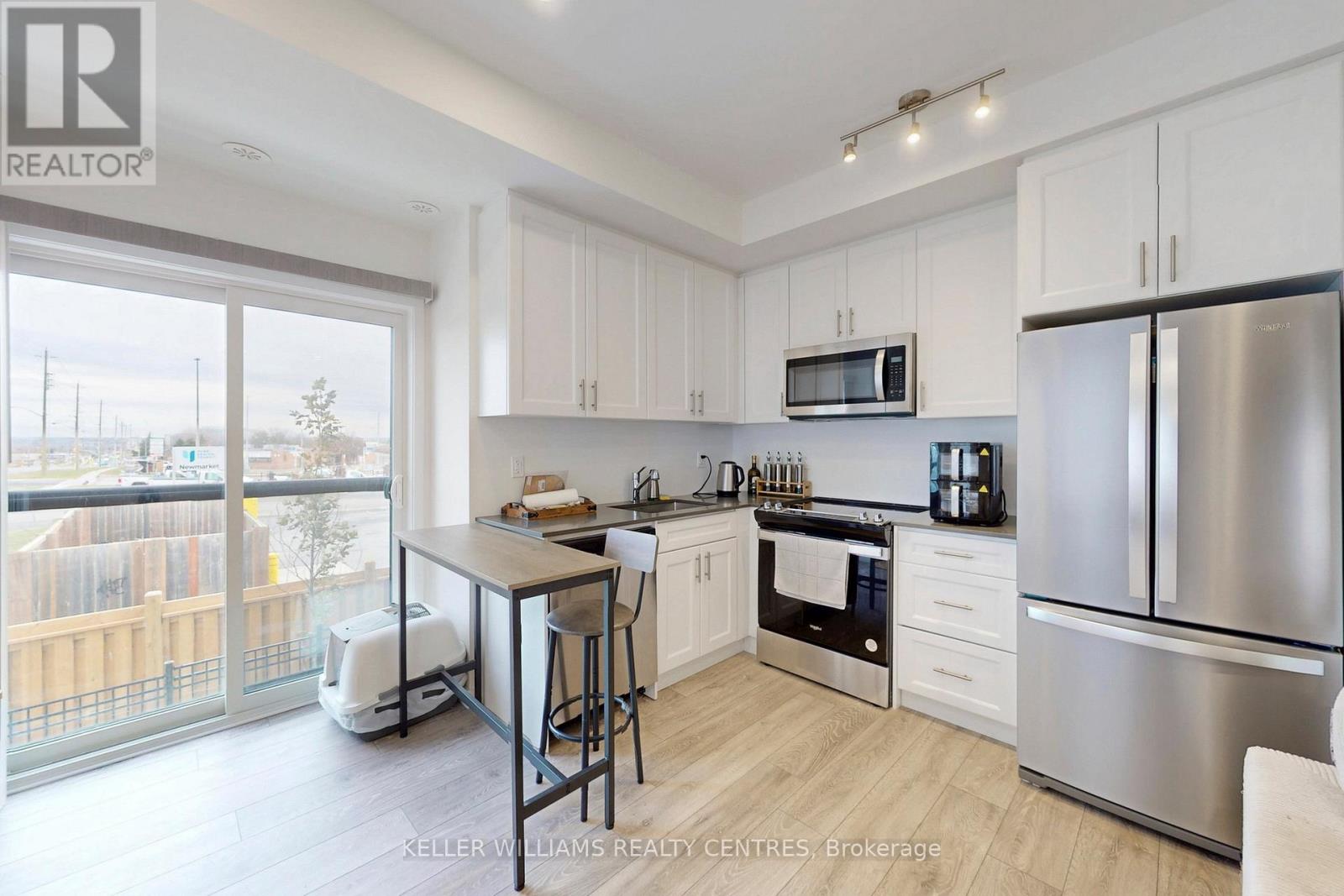 17 - 18 Lytham Green Circle, Newmarket, Ontario  L3Y 0H4 - Photo 11 - N12557736