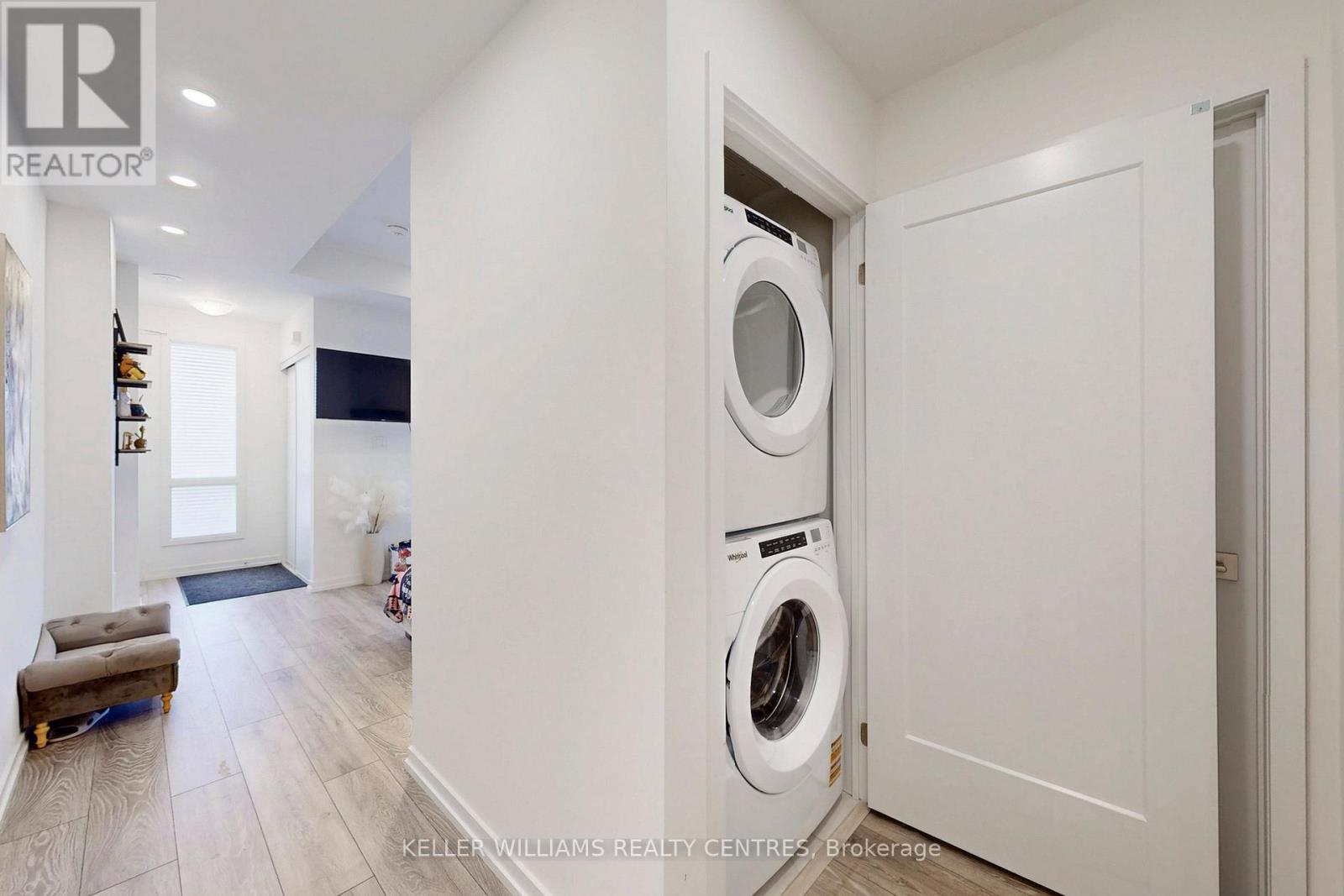 17 - 18 Lytham Green Circle, Newmarket, Ontario  L3Y 0H4 - Photo 18 - N12557736