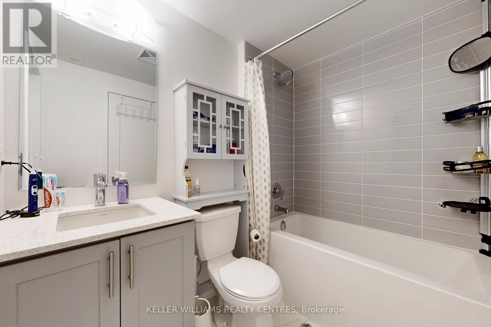 17 - 18 Lytham Green Circle, Newmarket, Ontario  L3Y 0H4 - Photo 20 - N12557736