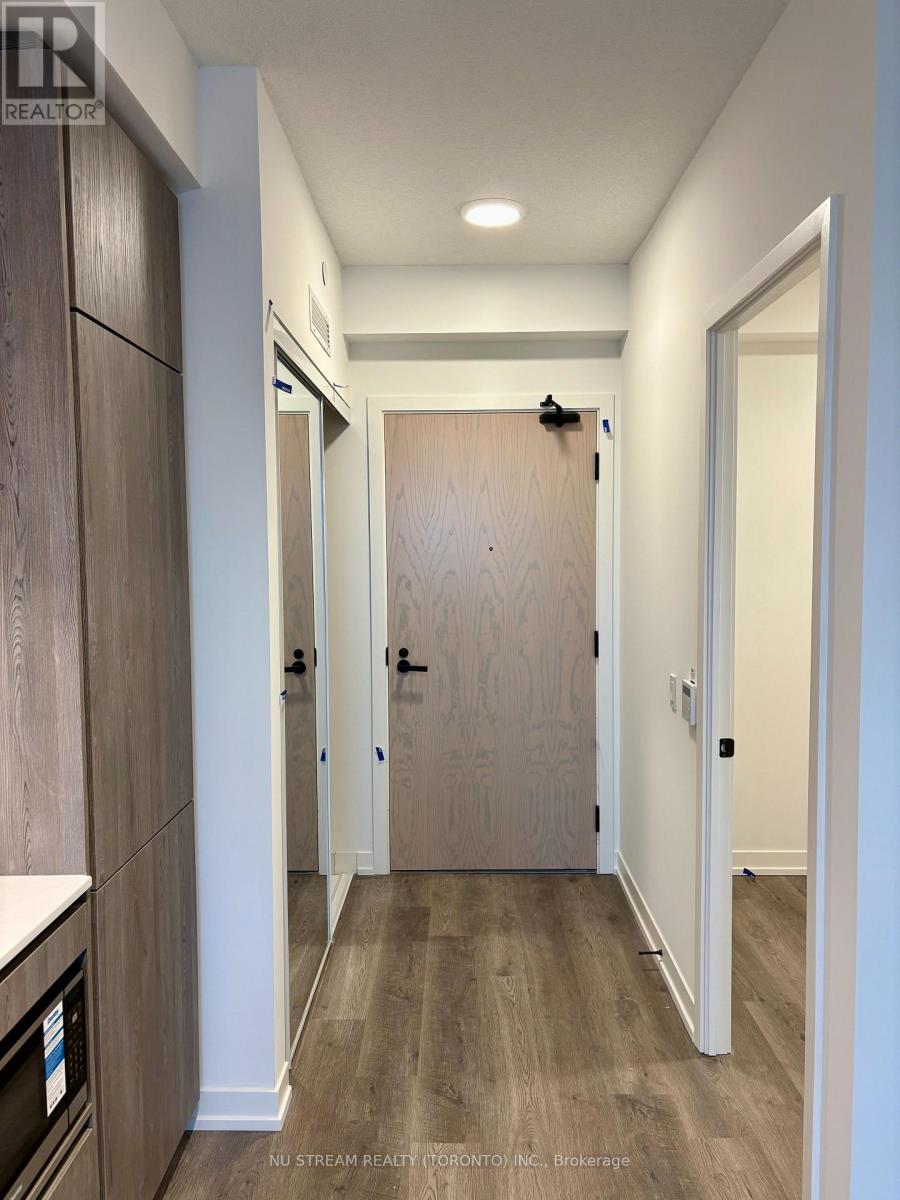 3110 - 8 Interchange Way, Vaughan, Ontario  L4K 0R2 - Photo 3 - N12557746