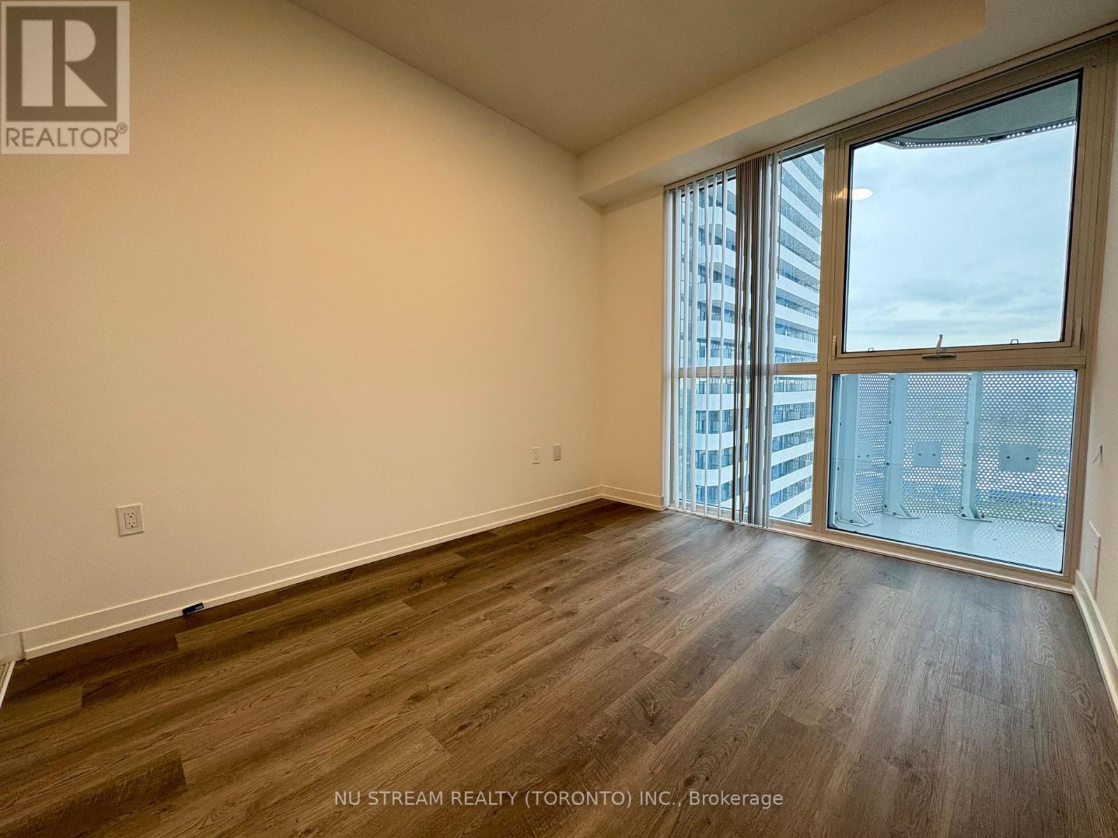 3110 - 8 Interchange Way, Vaughan, Ontario  L4K 0R2 - Photo 7 - N12557746