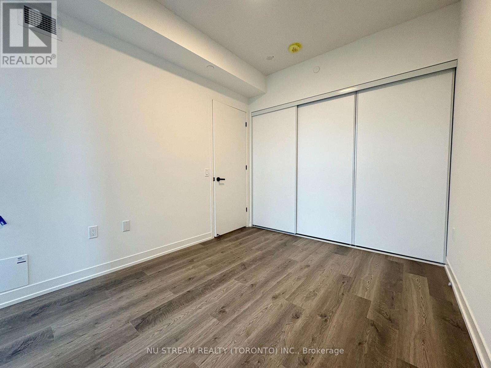 3110 - 8 Interchange Way, Vaughan, Ontario  L4K 0R2 - Photo 8 - N12557746