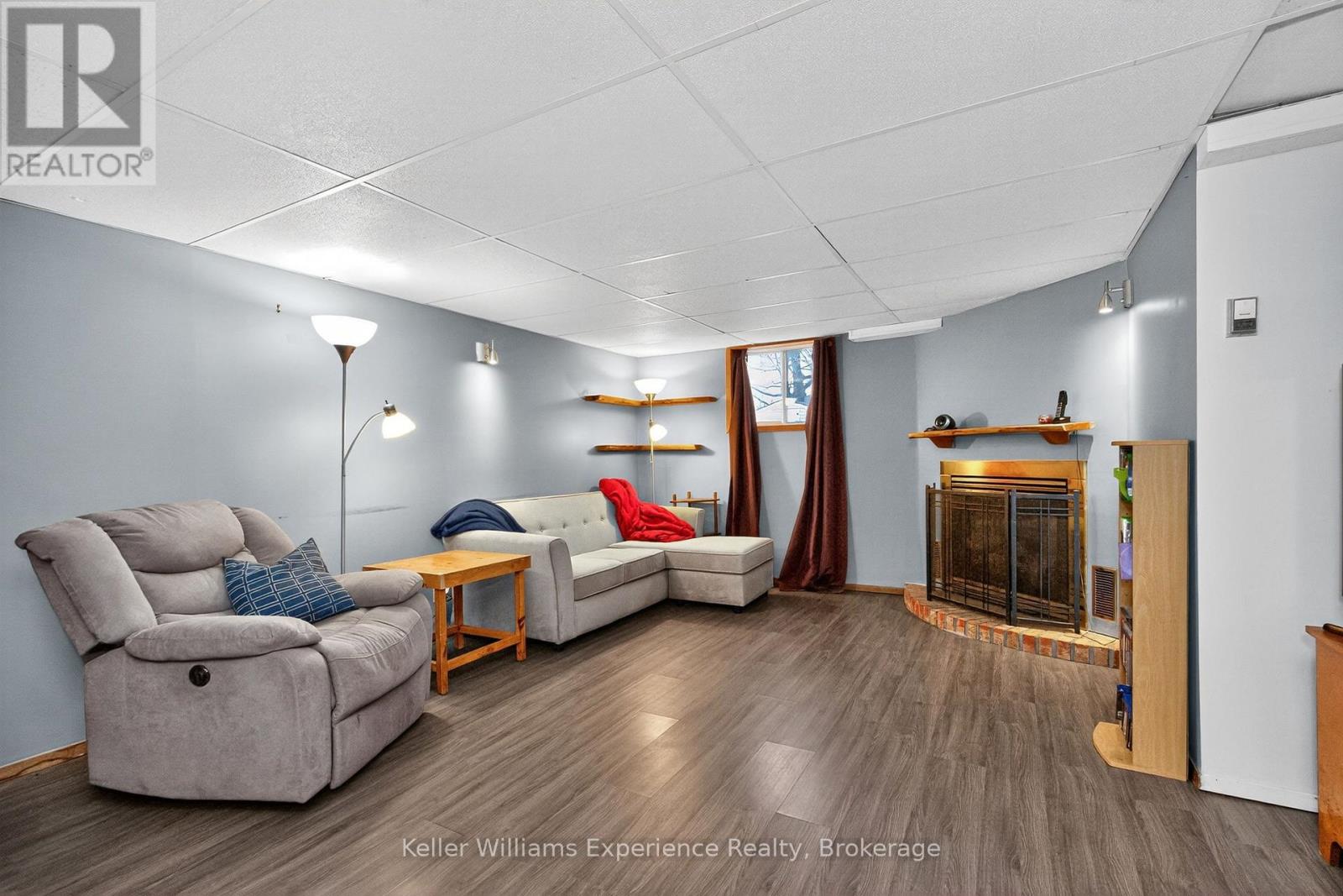 4 Dunlop Street, Penetanguishene, Ontario  L9M 1J2 - Photo 12 - S12557780