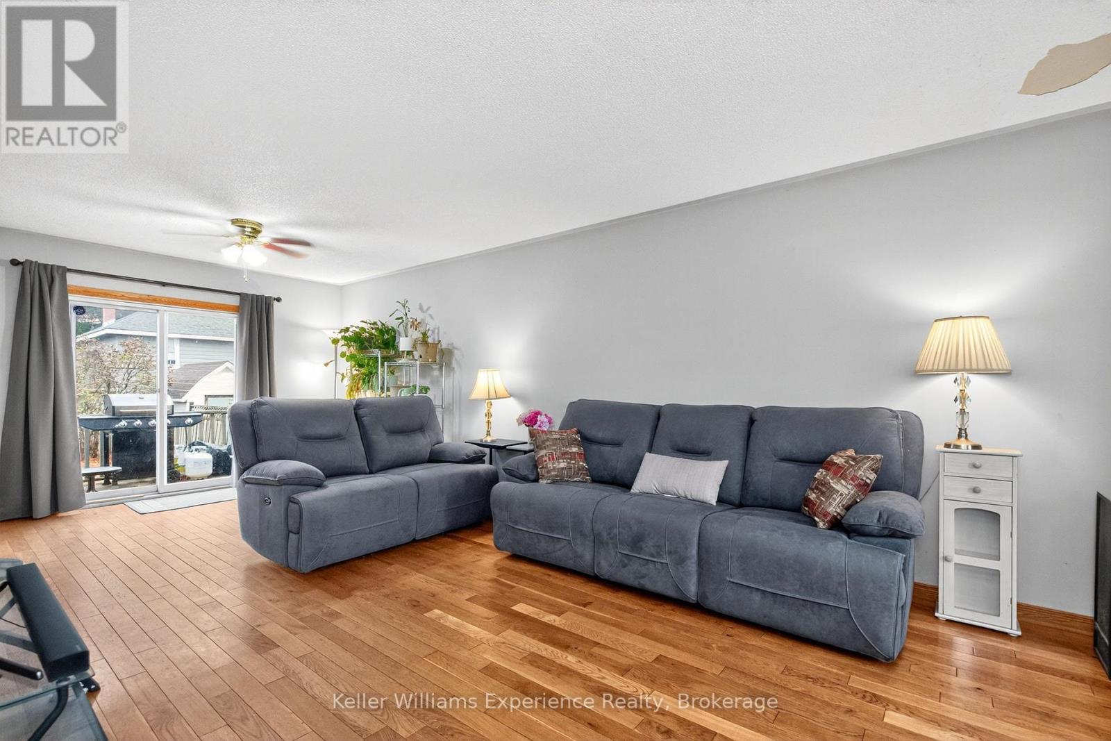 4 Dunlop Street, Penetanguishene, Ontario  L9M 1J2 - Photo 6 - S12557780