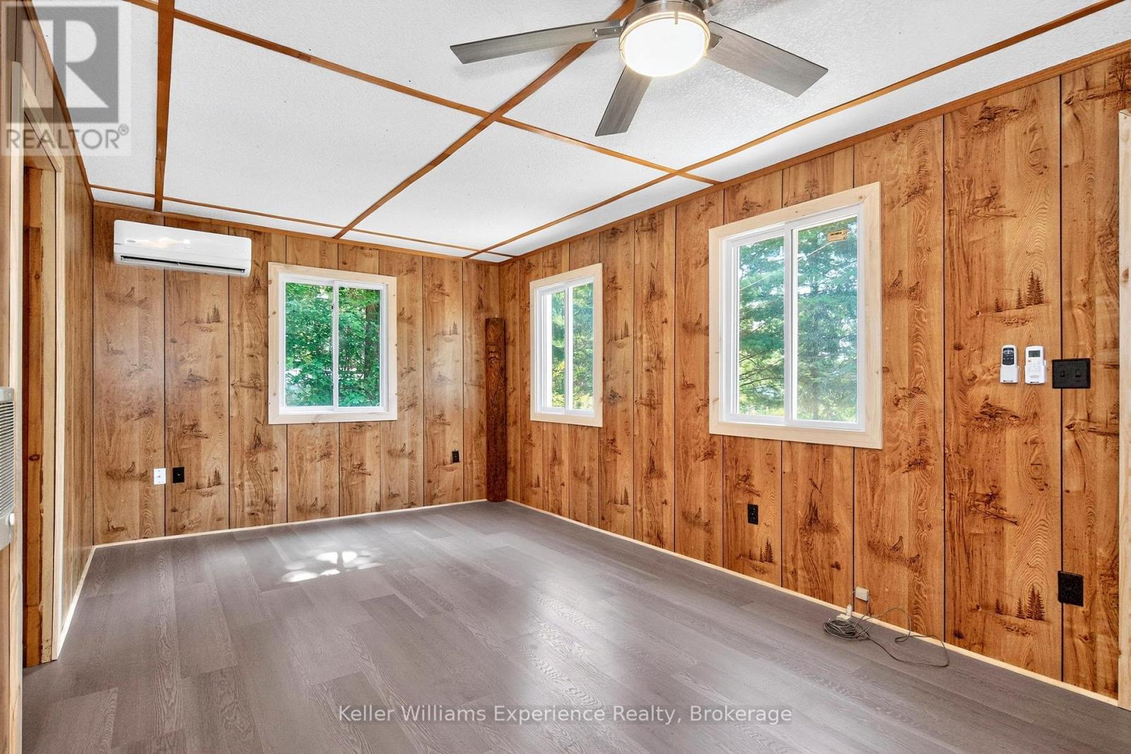 180&184 Silver Birch Crescent, Tay, Ontario  L0K 1R0 - Photo 15 - S12557838