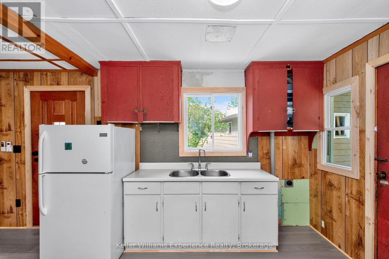 180&184 Silver Birch Crescent, Tay, Ontario  L0K 1R0 - Photo 9 - S12557838