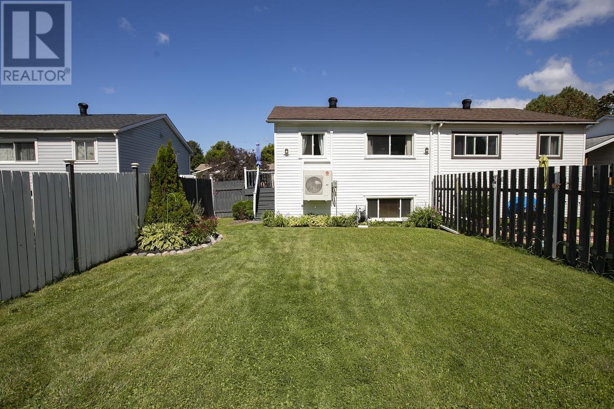 33 Breton Rd, Sault Ste. Marie, Ontario  P6B 5S9 - Photo 5 - SM252726