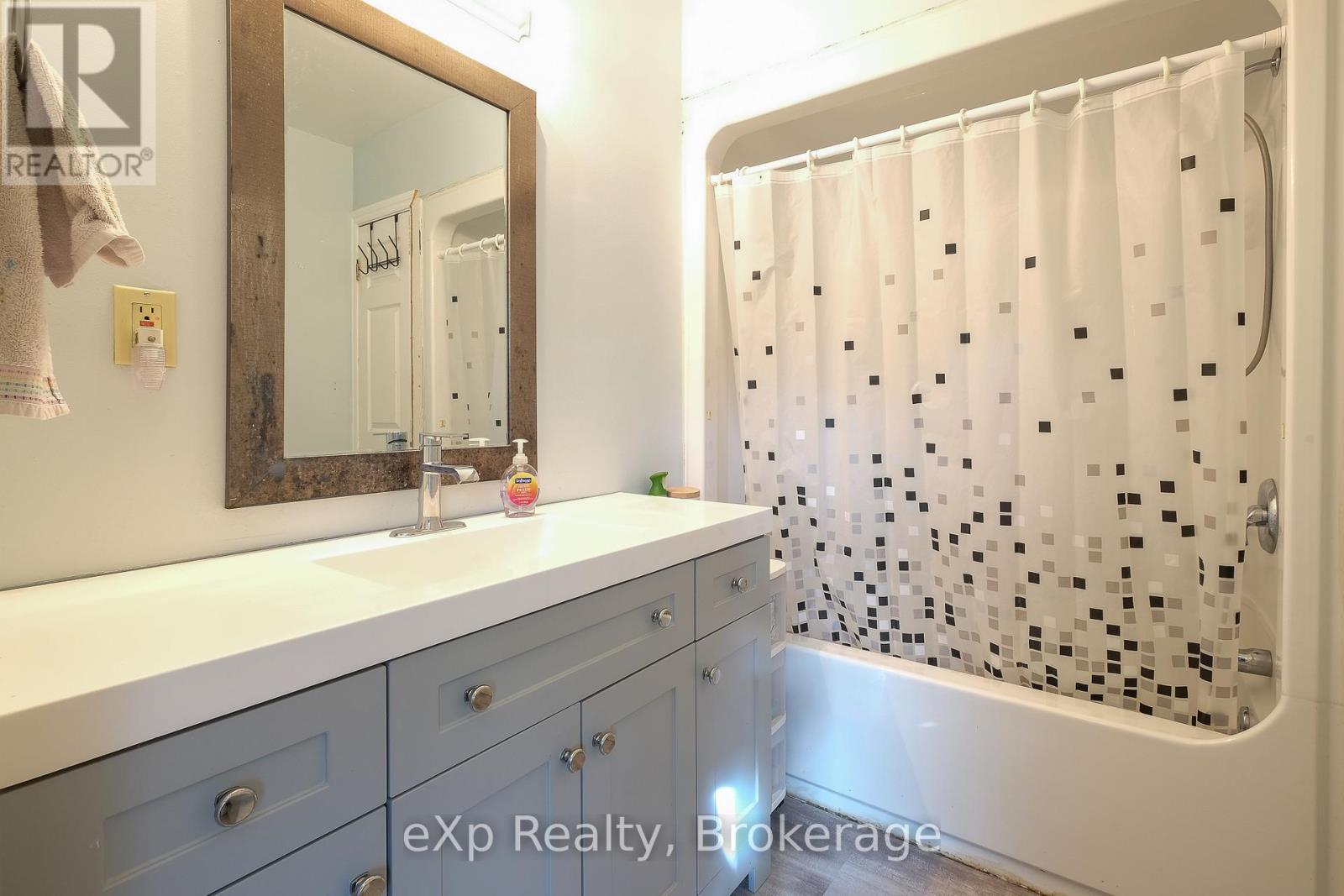 361 12th Street E, Owen Sound, Ontario  N4K 1W1 - Photo 14 - X12557796