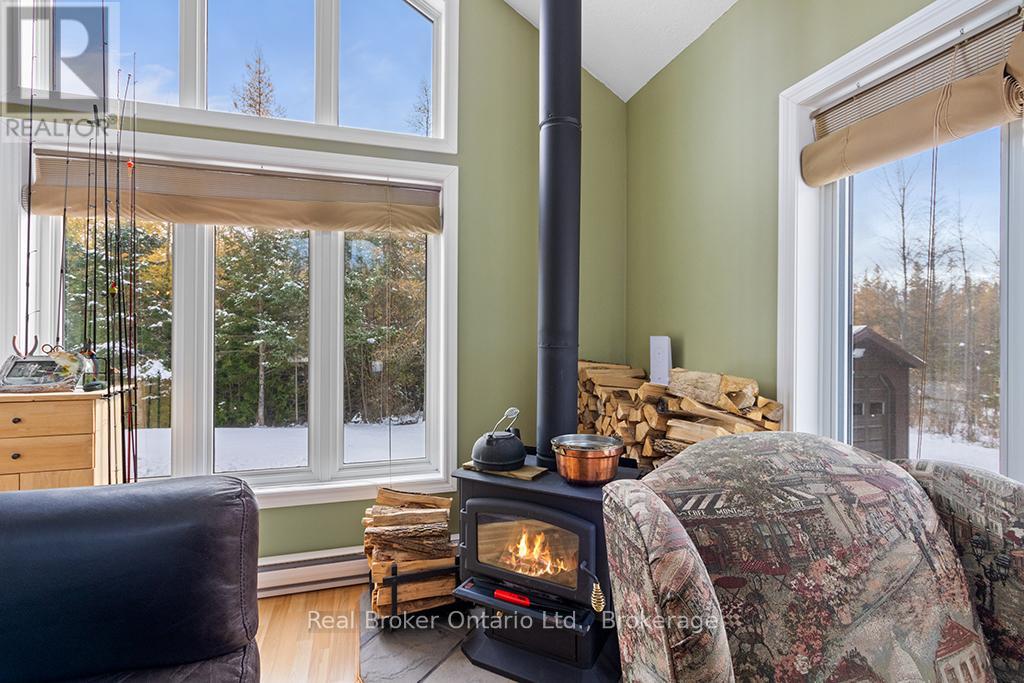 290 Myles Bay Shore Road, Northern Bruce Peninsula, Ontario  N0H 1W0 - Photo 10 - X12557806