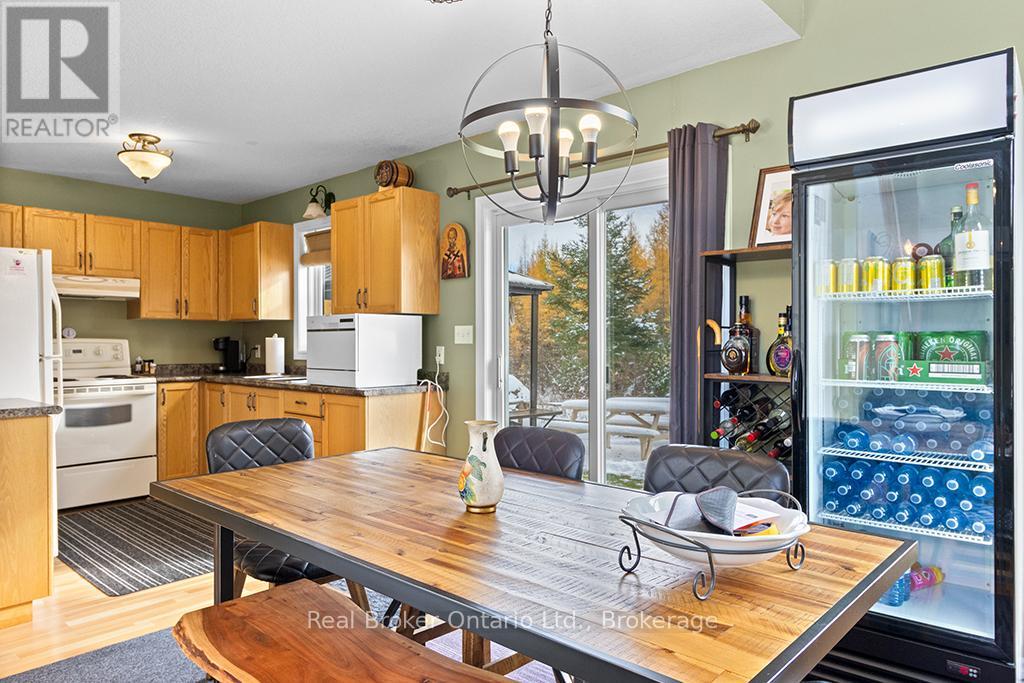 290 Myles Bay Shore Road, Northern Bruce Peninsula, Ontario  N0H 1W0 - Photo 13 - X12557806