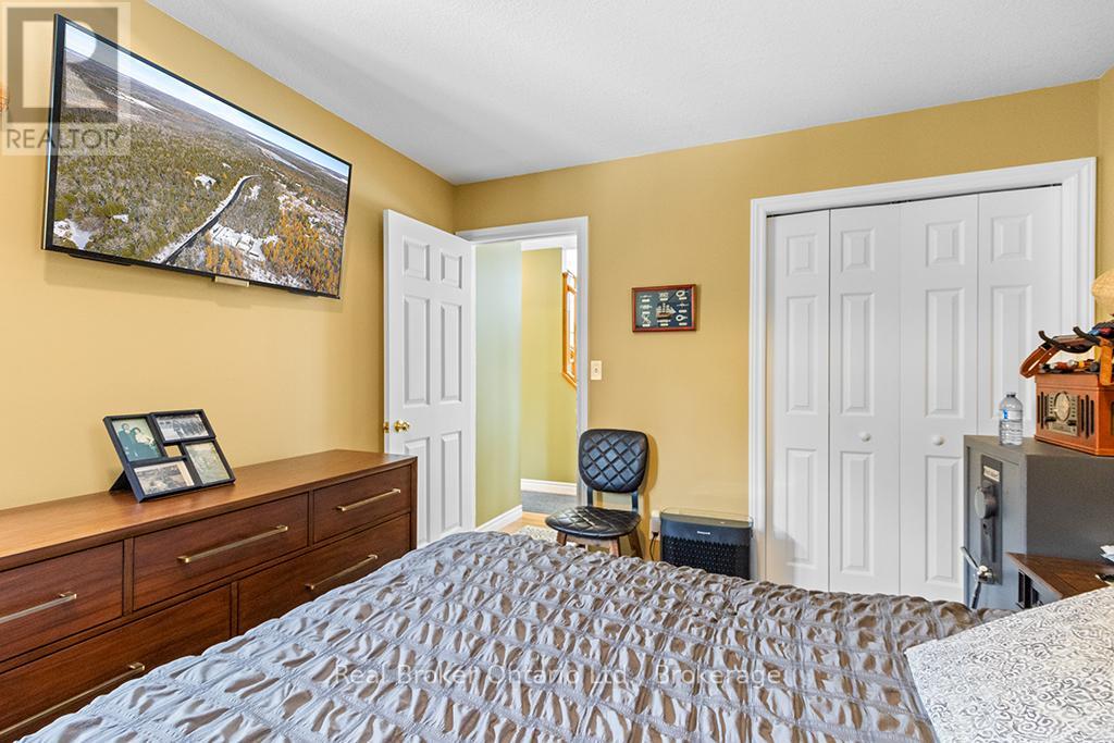 290 Myles Bay Shore Road, Northern Bruce Peninsula, Ontario  N0H 1W0 - Photo 21 - X12557806