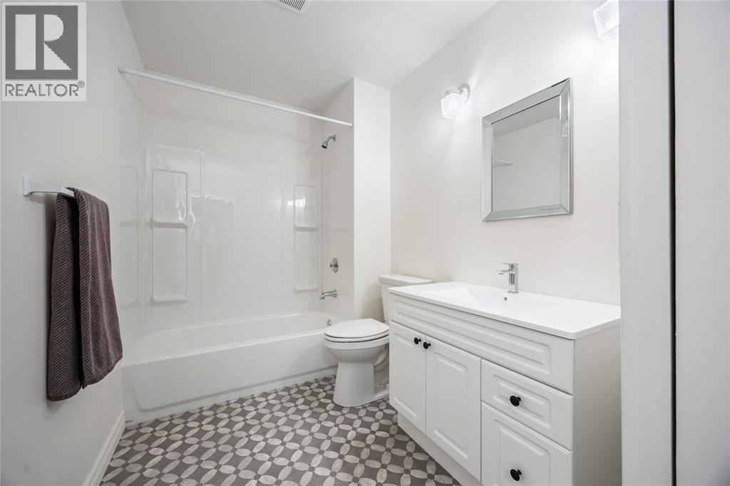 4482 Petrolia Line, Petrolia, Ontario  N0N 1R0 - Photo 19 - 25026130