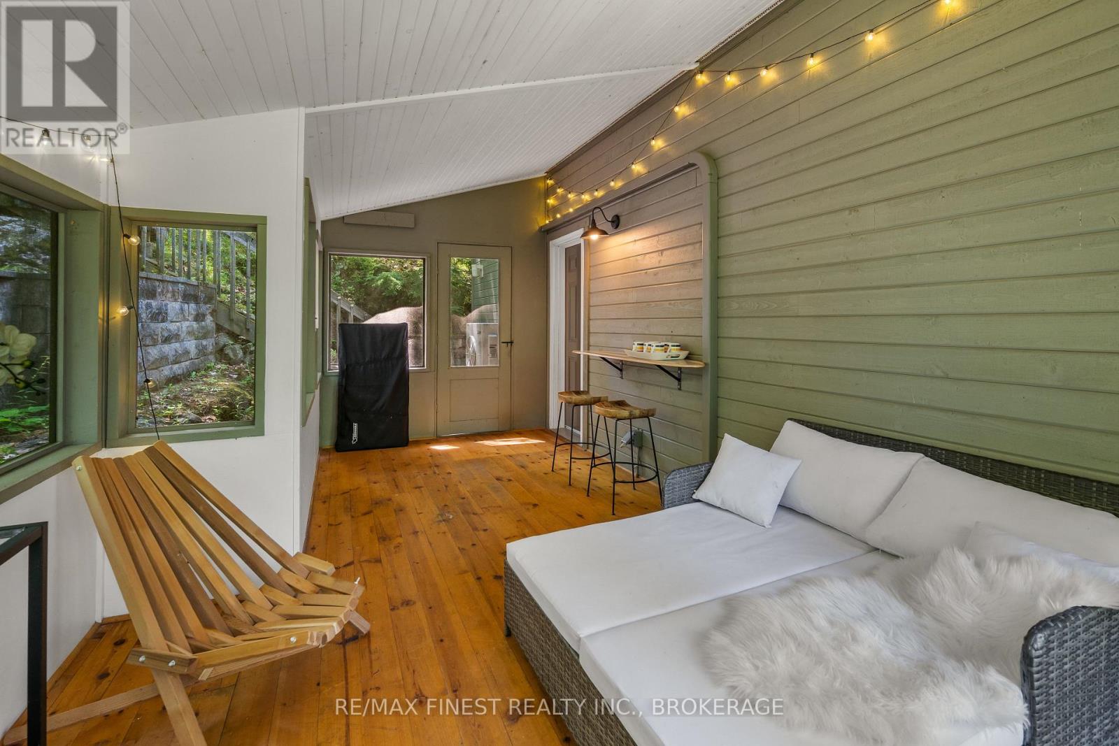 32 Oakwood Lane, Frontenac, Ontario  K0H 1W0 - Photo 9 - X12557846