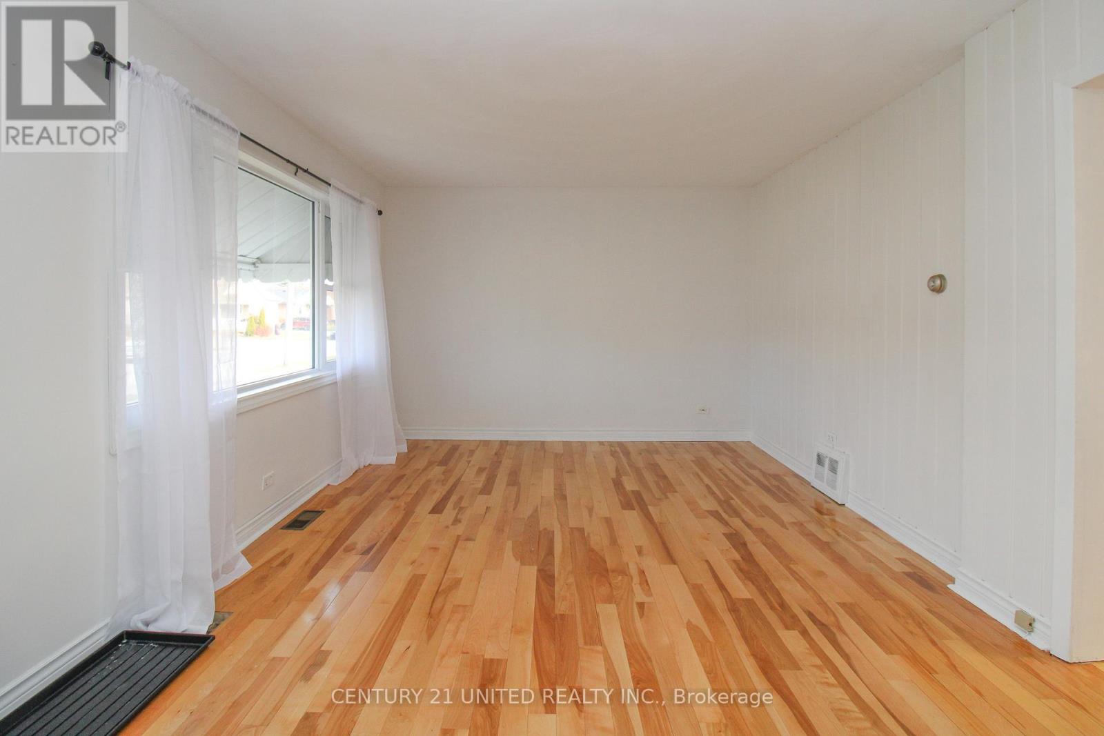 677 Orpington Road, Peterborough, Ontario K9J 4A5 - Photo 7 - X12557842