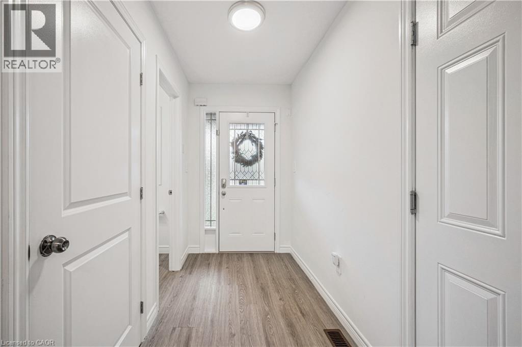 7 Forest Creek Drive, Kitchener, Ontario  N2R 0B2 - Photo 4 - 40788239