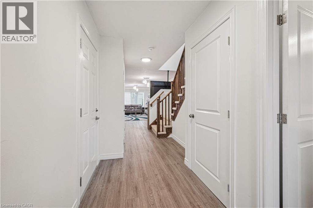 7 Forest Creek Drive, Kitchener, Ontario  N2R 0B2 - Photo 5 - 40788239