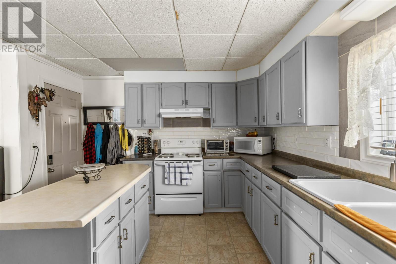 249 John St, Sault Ste. Marie, Ontario  P6A 1P4 - Photo 13 - SM253303