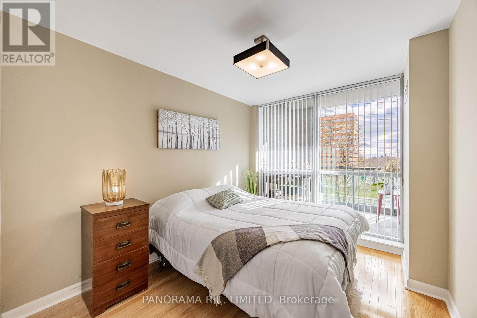 310 - 225 Sherway Gardens Road, Toronto, Ontario  M9C 0A3 - Photo 10 - W12557714