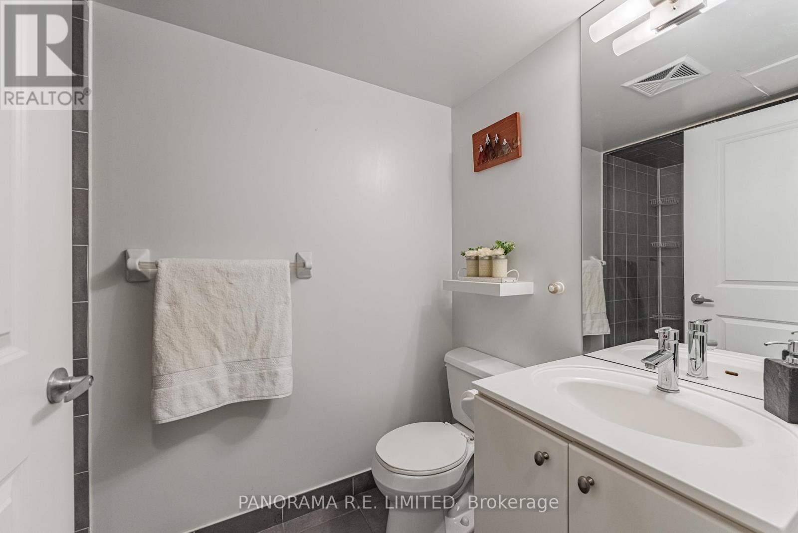 310 - 225 Sherway Gardens Road, Toronto, Ontario  M9C 0A3 - Photo 14 - W12557714