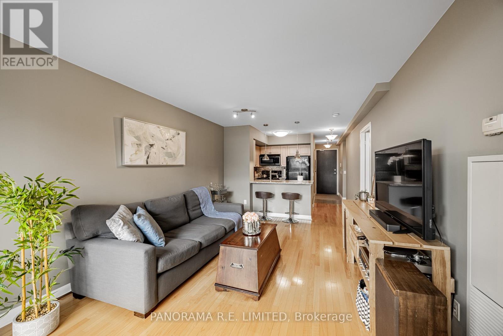 310 - 225 Sherway Gardens Road, Toronto, Ontario  M9C 0A3 - Photo 4 - W12557714
