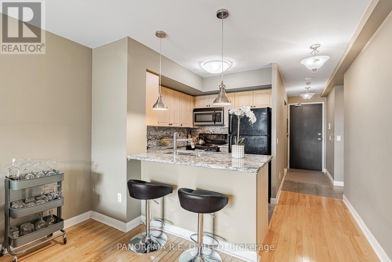 310 - 225 Sherway Gardens Road, Toronto, Ontario  M9C 0A3 - Photo 6 - W12557714