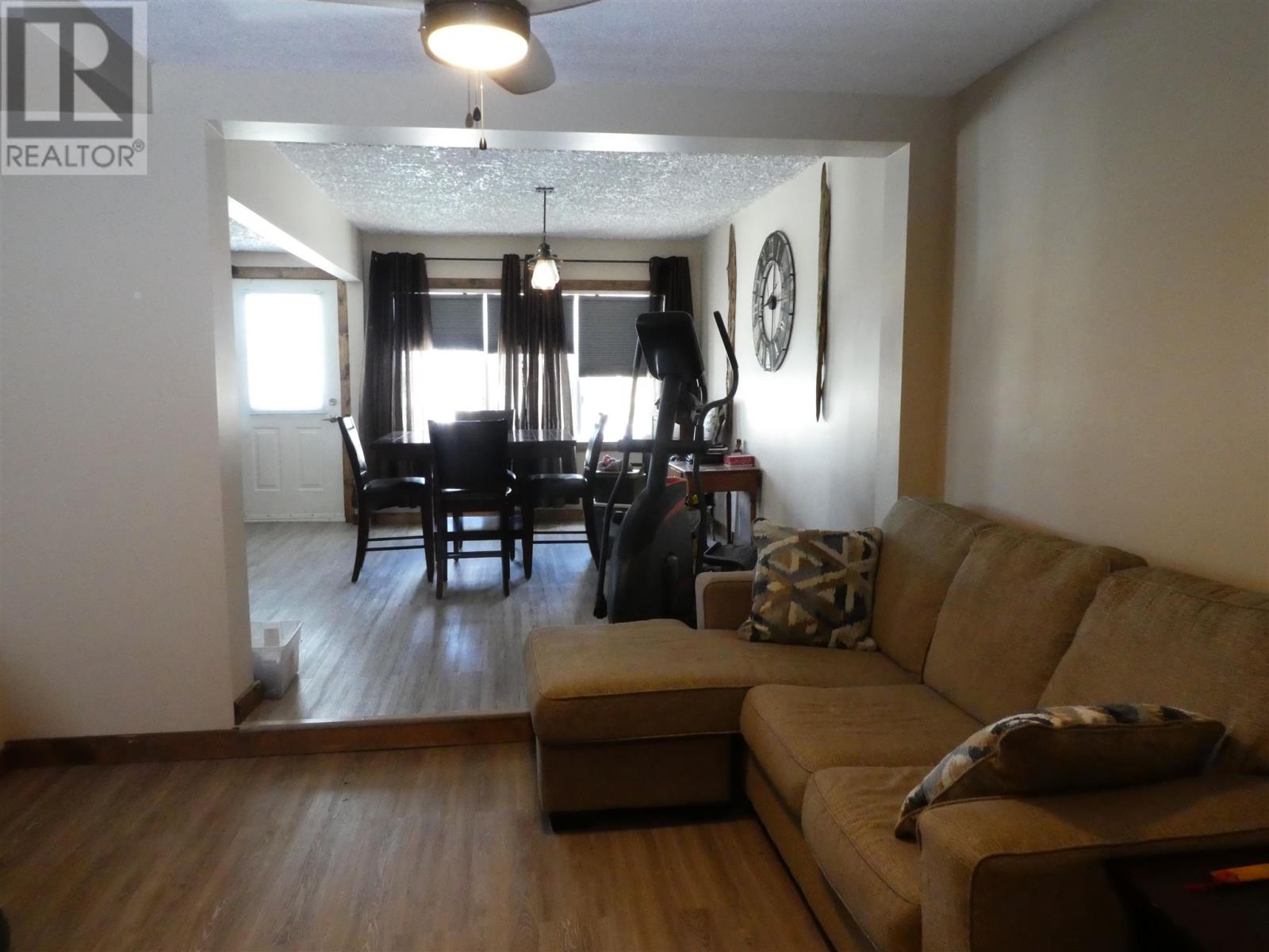 150 Dieppe Rd, Longlac, Ontario  P0T 2A0 - Photo 19 - TB250764