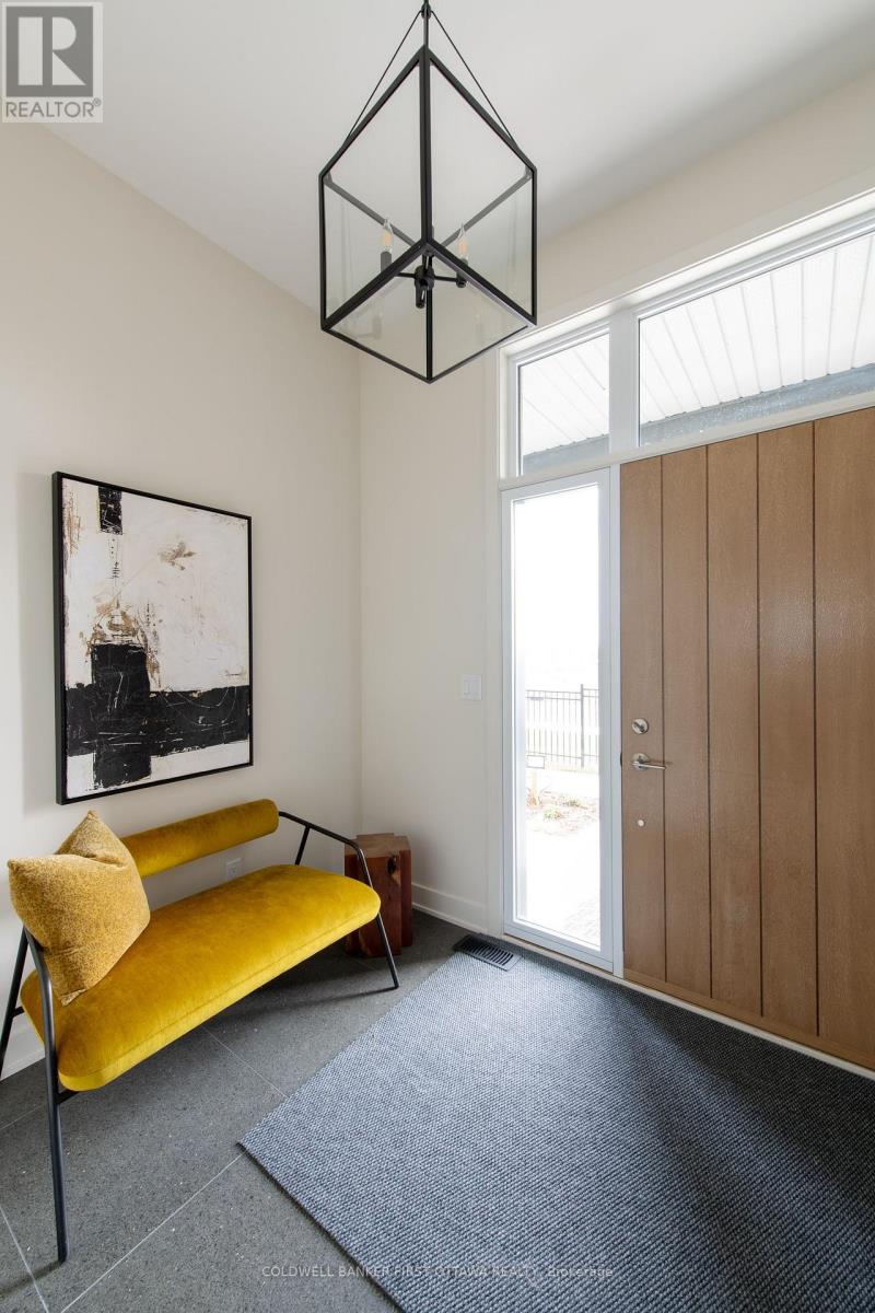 1186 Spoor Street, Ottawa, Ontario  K2W 0N4 - Photo 2 - X12557760