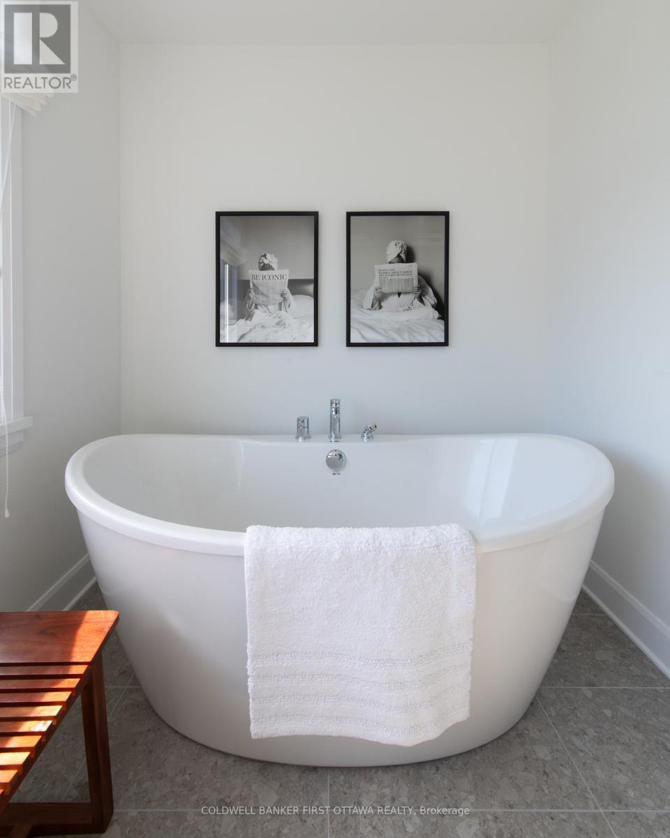 1702 Roterdam Circle, Ottawa, Ontario  K2W 0N5 - Photo 13 - X12557762