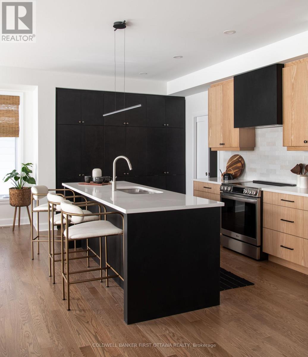 1702 Roterdam Circle, Ottawa, Ontario  K2W 0N5 - Photo 6 - X12557762