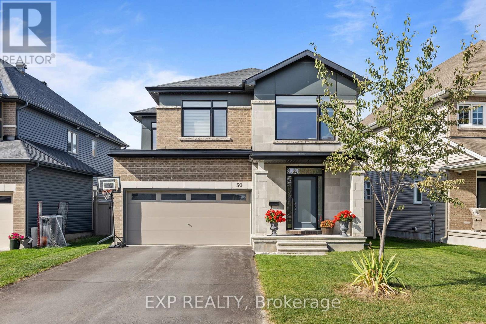 50 Angel Heights, Ottawa, Ontario  K2S 2N4 - Photo 1 - X12557830