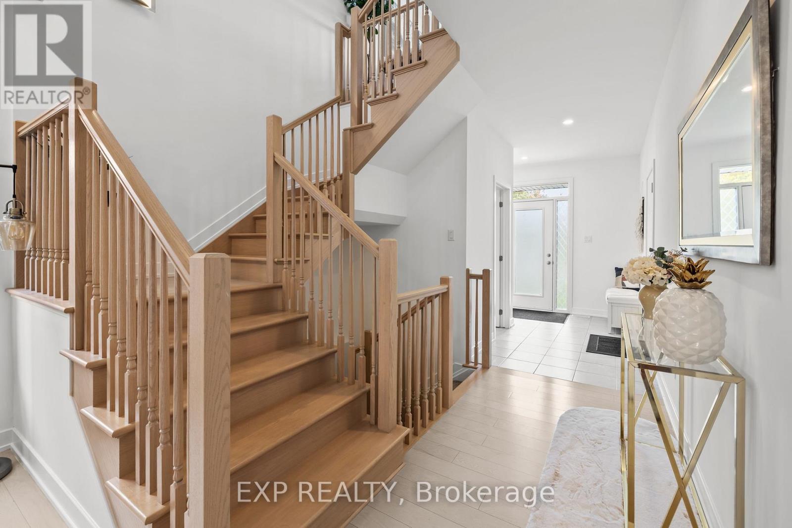 50 Angel Heights, Ottawa, Ontario  K2S 2N4 - Photo 5 - X12557830