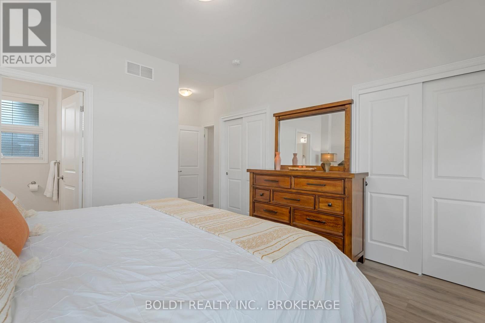 80 Summersides Boulevard, Pelham, Ontario  L0S 1E6 - Photo 12 - X12557804