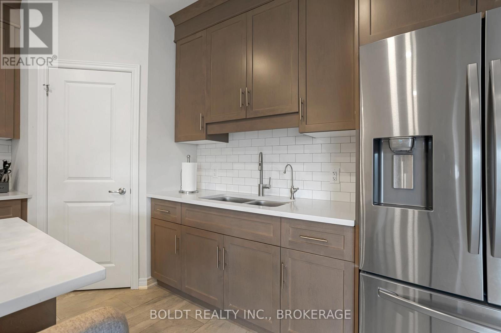 80 Summersides Boulevard, Pelham, Ontario  L0S 1E6 - Photo 23 - X12557804