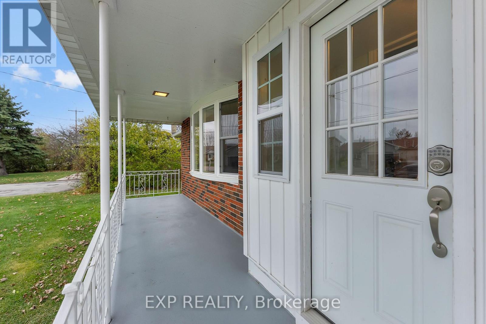 358 Albany Street, Fort Erie, Ontario  L2A 1L9 - Photo 4 - X12557810