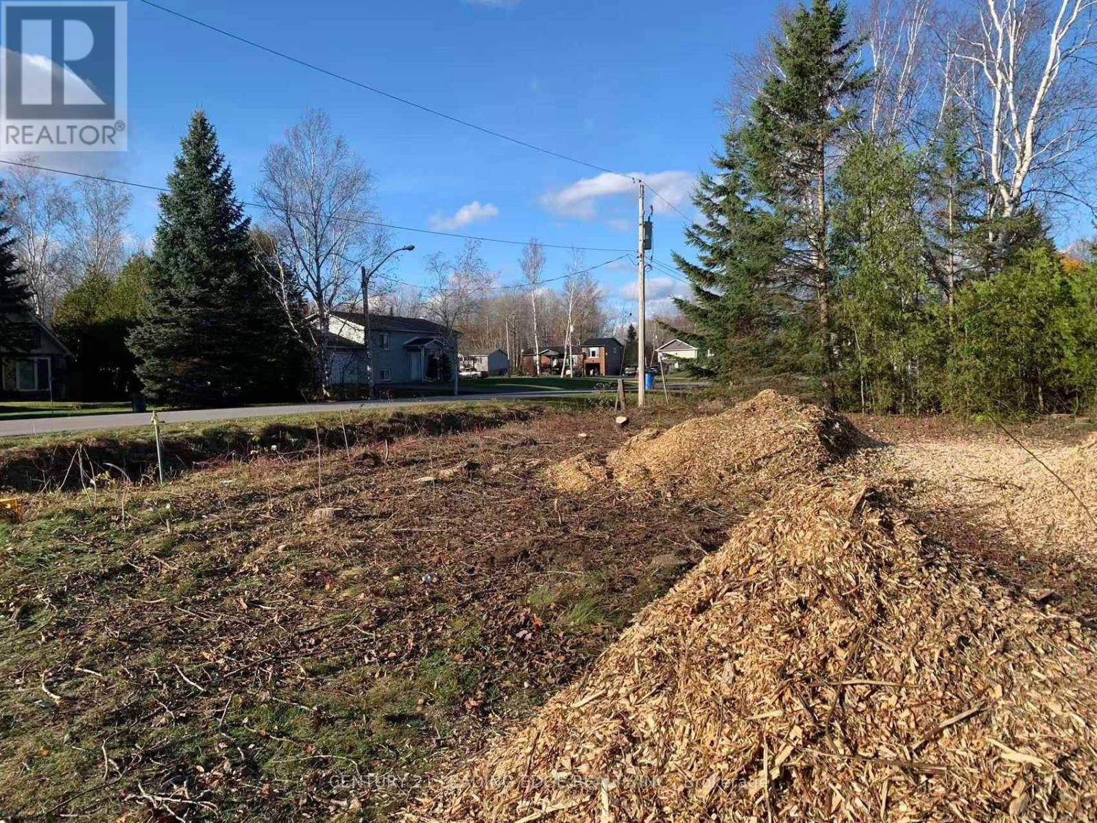 60 Greenwood Crescent, Kawartha Lakes, Ontario  K0M 2T0 - Photo 3 - X12557720