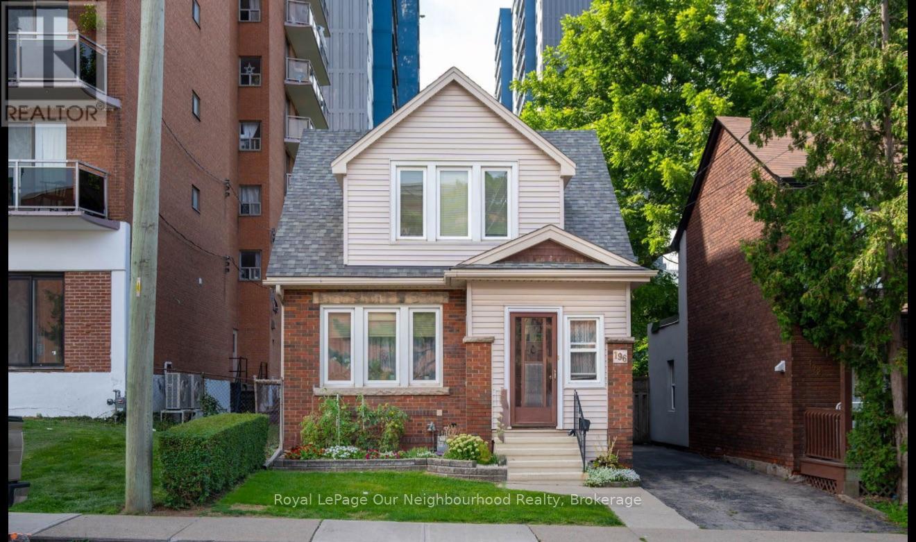 UPPER - 196 WALNUT STREET S, Hamilton, Ontario