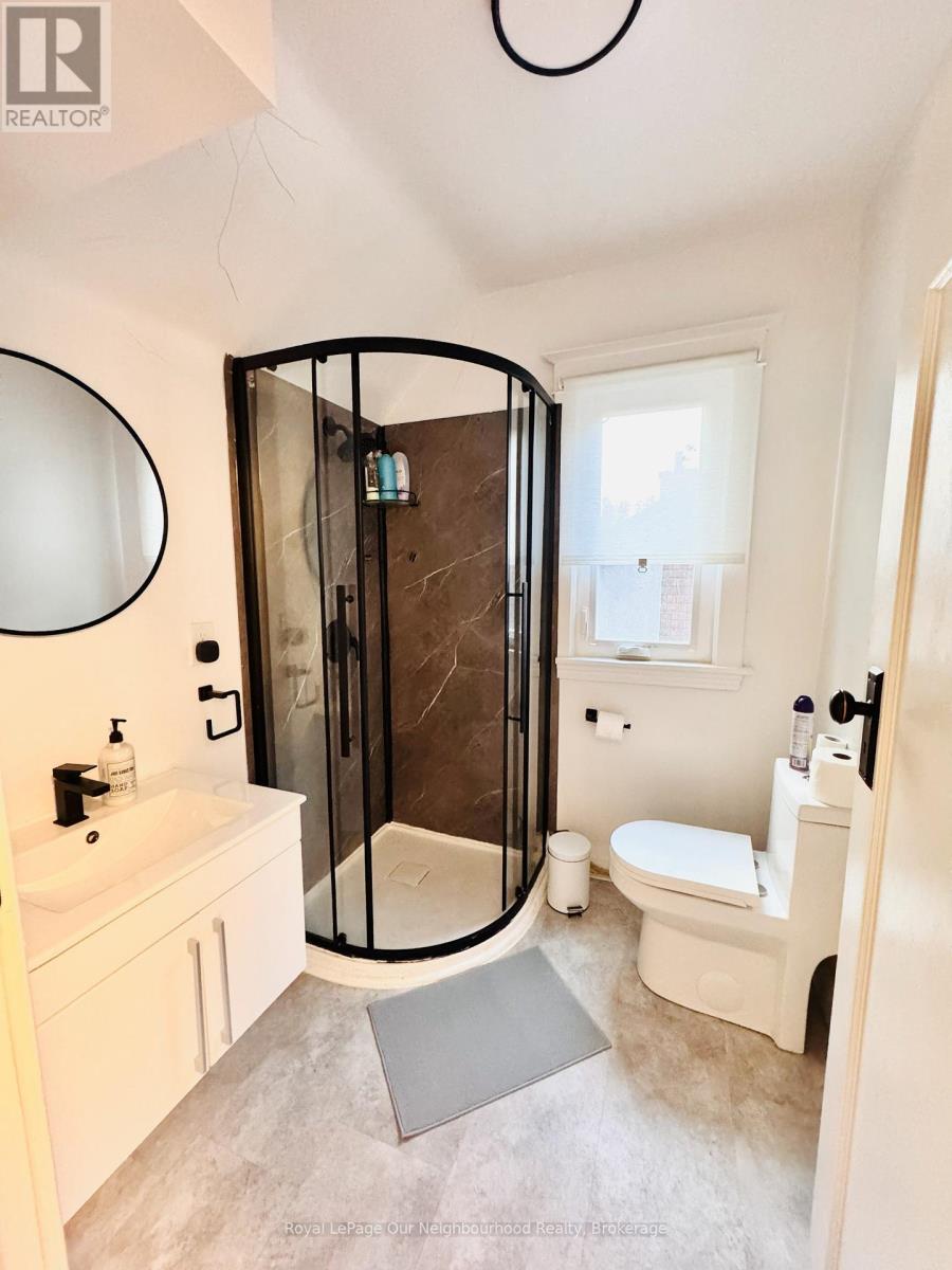 Upper - 196 Walnut Street S, Hamilton, Ontario  L8N 2M1 - Photo 4 - X12557732