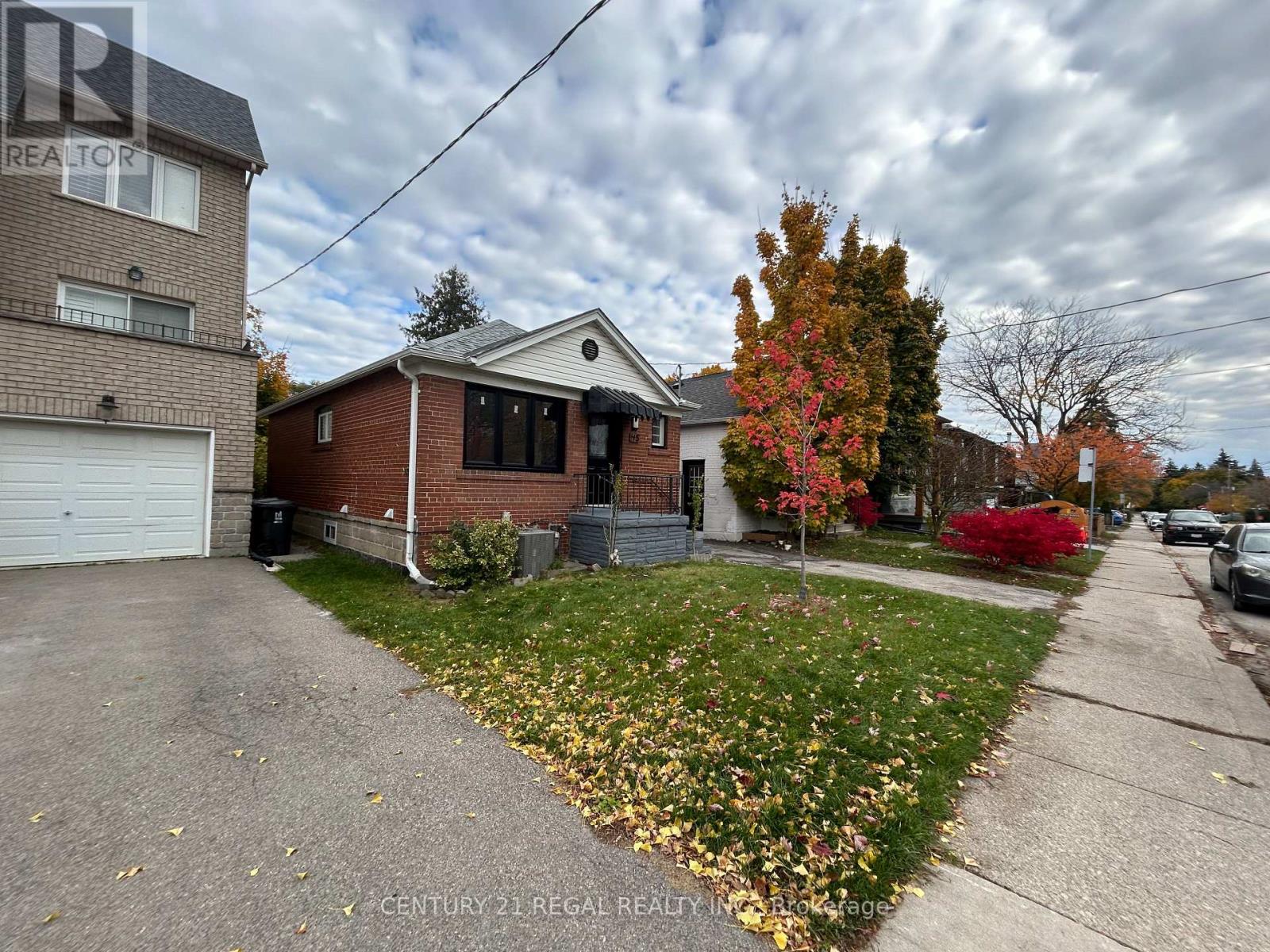 45 Fifteenth Street, Toronto, Ontario  M8V 3J3 - Photo 2 - W12556798