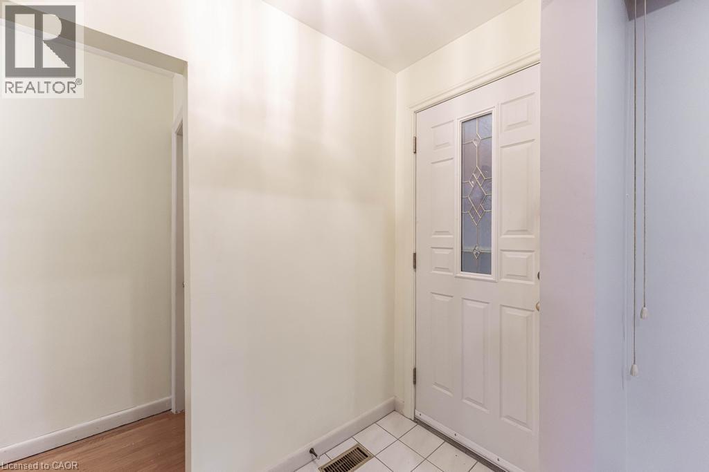 155 Wise Court, Hamilton, Ontario  L8T 2M1 - Photo 3 - 40782160