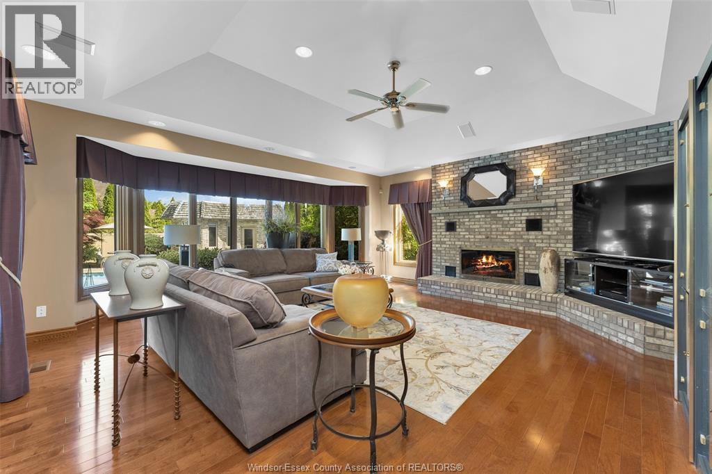 541 Kerr Crescent, Lakeshore, Ontario  N0R 1A0 - Photo 15 - 25029126