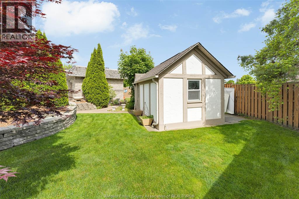 541 Kerr Crescent, Lakeshore, Ontario  N0R 1A0 - Photo 46 - 25029126