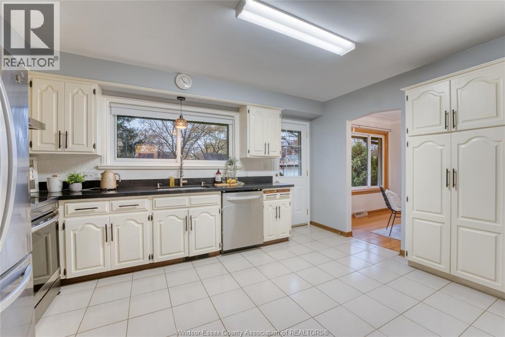 1053 Virginia Avenue, Windsor, Ontario  N8S 2Y6 - Photo 16 - 25029125