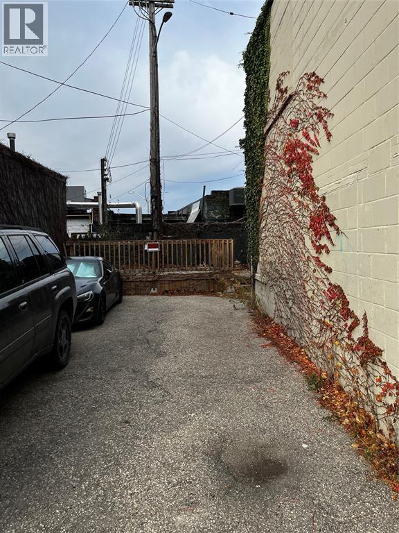 123 Christina Street North Unit# Main Floor, Sarnia, Ontario  N7T 5T7 - Photo 3 - 25029132