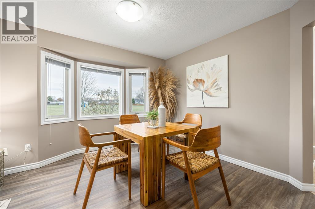 1557 Afton Court, Sarnia, Ontario  N7S 5Y3 - Photo 14 - 25029082