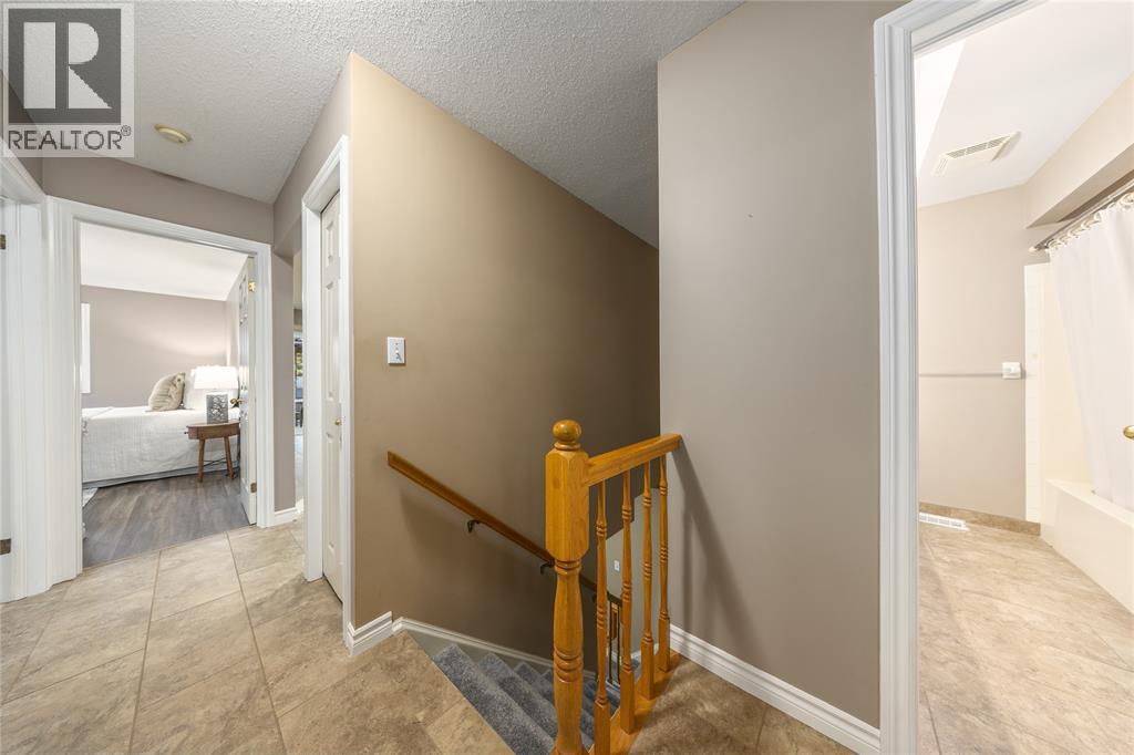1557 Afton Court, Sarnia, Ontario  N7S 5Y3 - Photo 16 - 25029082