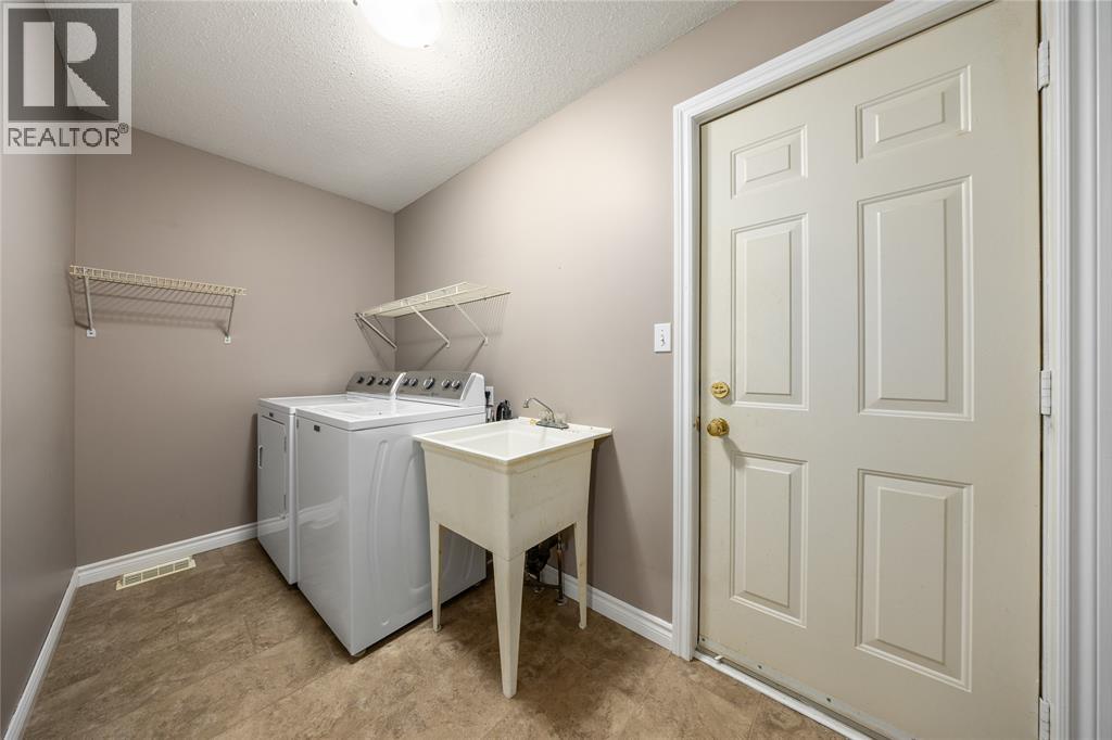 1557 Afton Court, Sarnia, Ontario  N7S 5Y3 - Photo 18 - 25029082