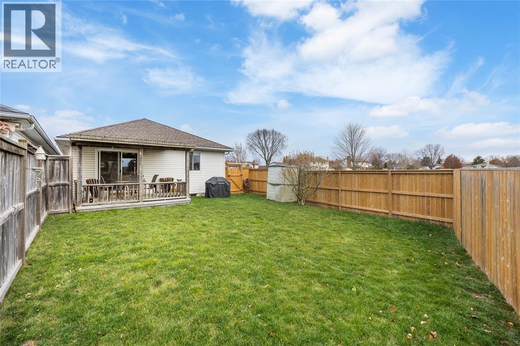 1557 Afton Court, Sarnia, Ontario  N7S 5Y3 - Photo 7 - 25029082