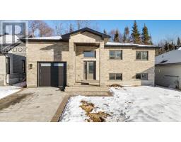 134 Andrew Avenue, North Bay (Airport), Ca